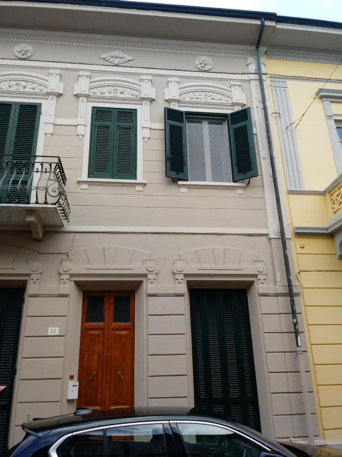 Casa Sara Viareggio Exterior foto